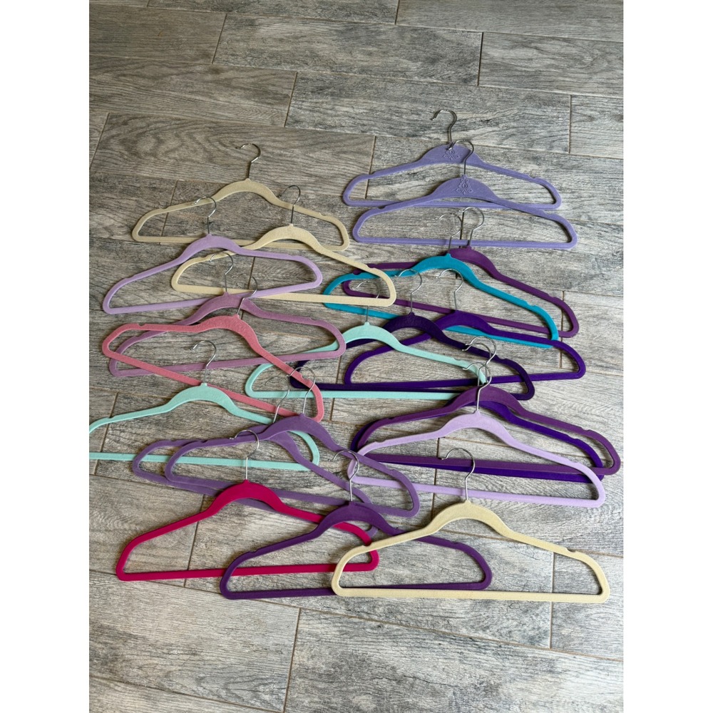 Velvet Hangers 21 Pack Slim Non-Slip Space Saving Clothing Hanger Closet Storage